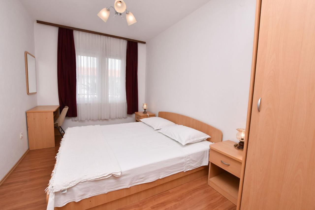 Apartments And Room Kiko Primošten Zewnętrze zdjęcie
