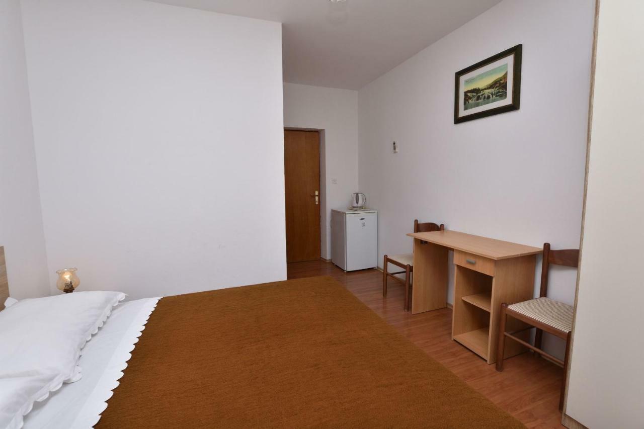 Apartments And Room Kiko Primošten Zewnętrze zdjęcie