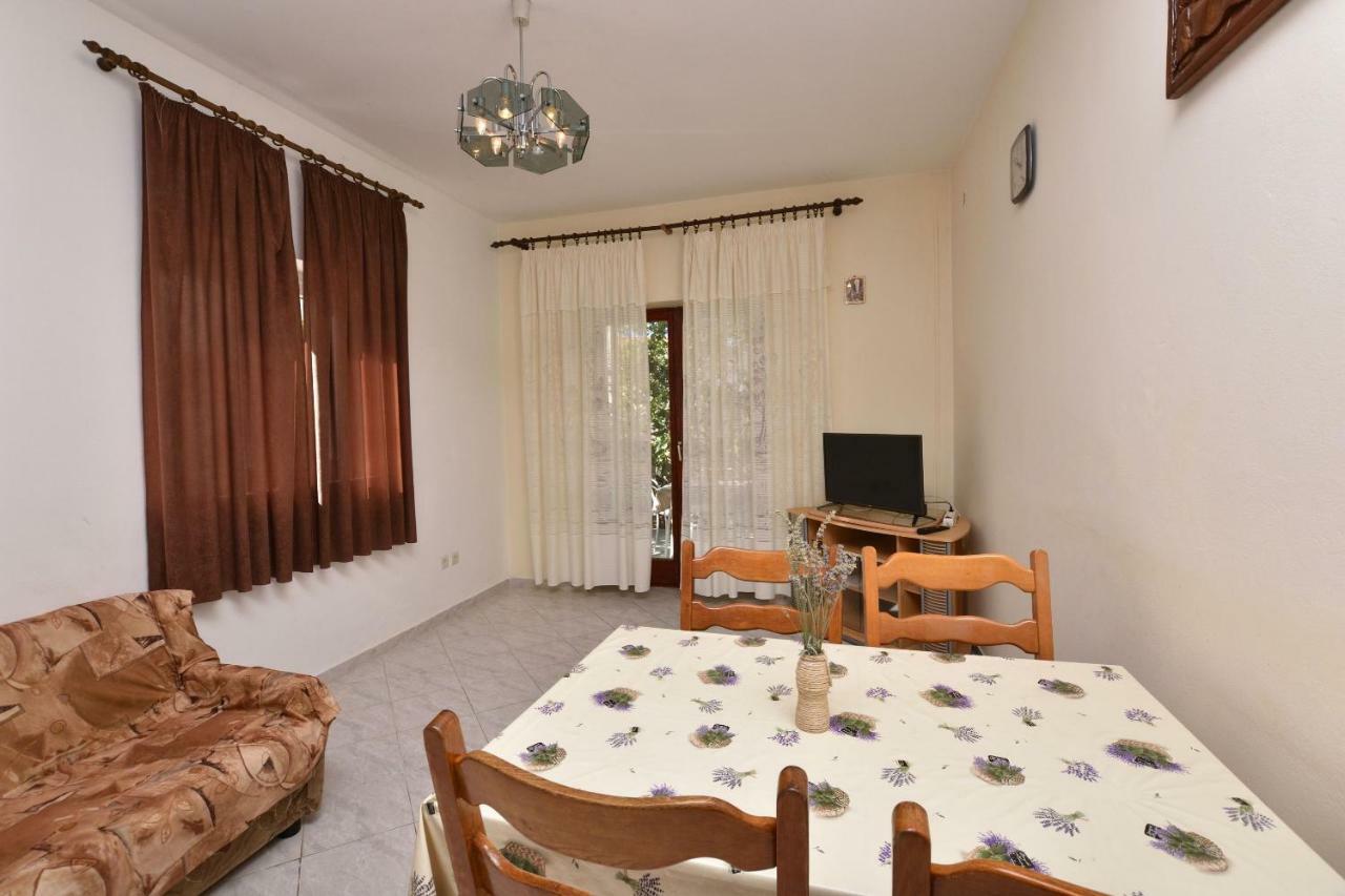 Apartments And Room Kiko Primošten Zewnętrze zdjęcie