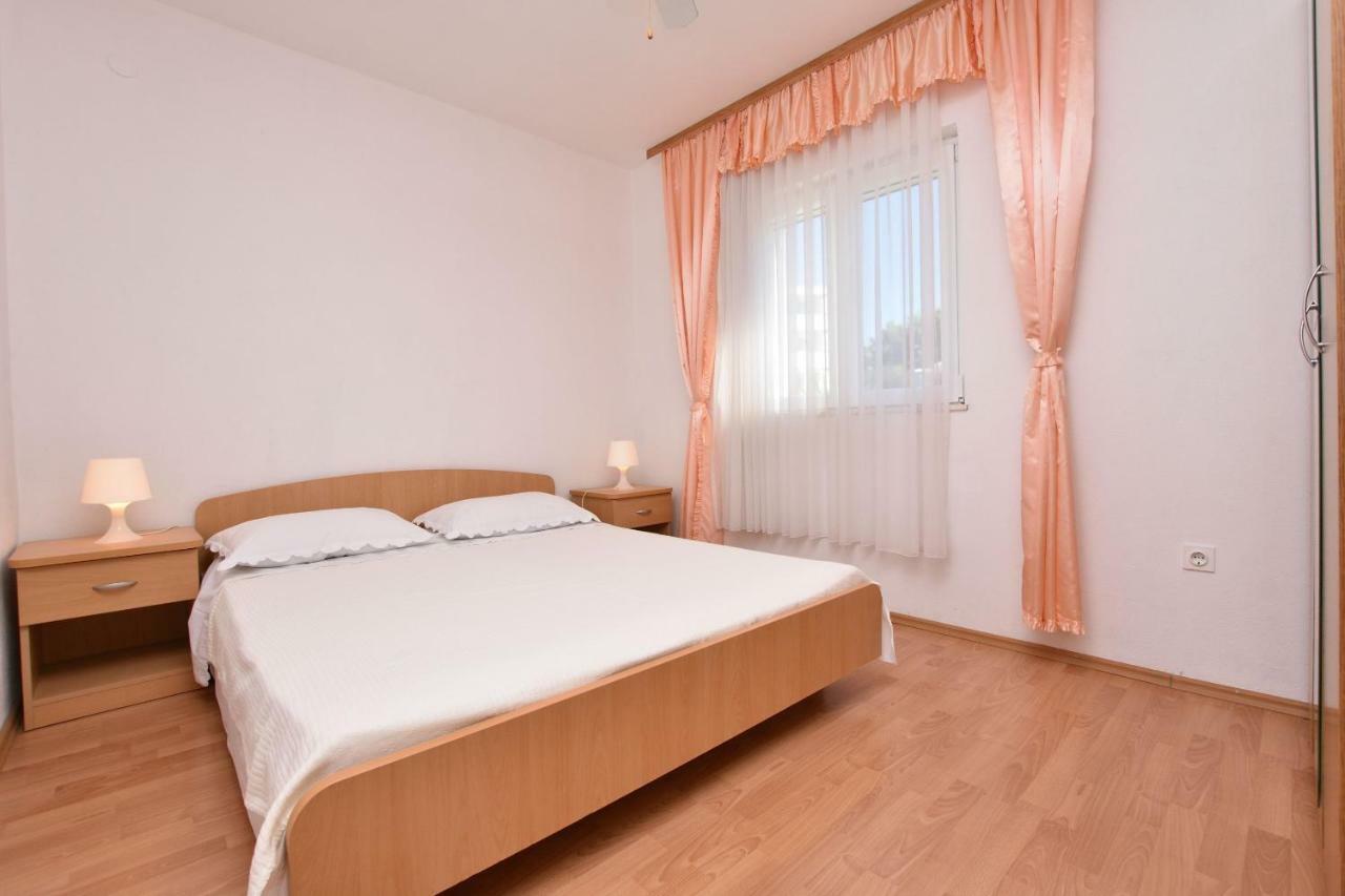 Apartments And Room Kiko Primošten Zewnętrze zdjęcie