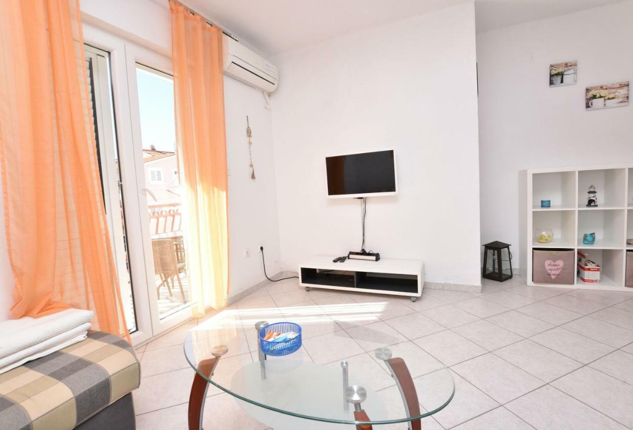 Apartments And Room Kiko Primošten Zewnętrze zdjęcie